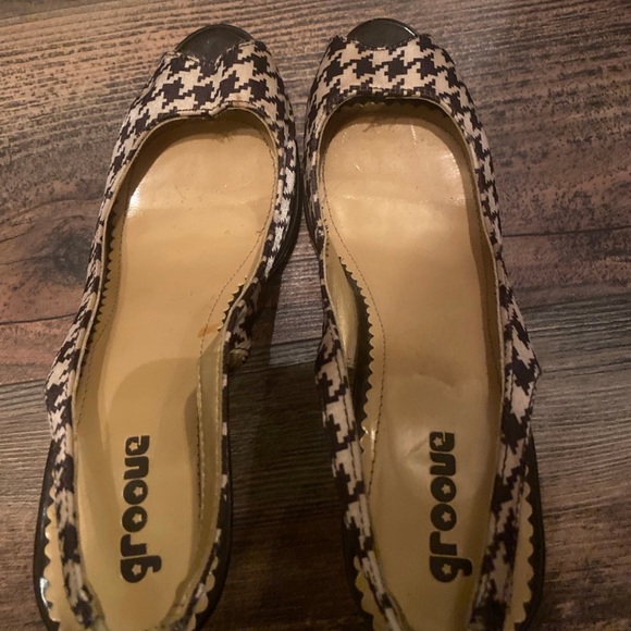 Peep Toe Heels - Picture 4 of 5